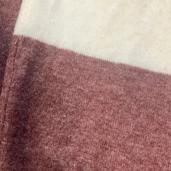 Last Chance! Vero Moda Women's Striped Sweater in Red, Gray, and Cream - Picture 5 of 7